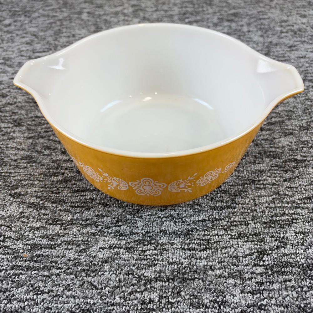 Vintage Pyrex 475 B Butterfly Gold 2.5 Qt Casserole Dish 1970s No Lid